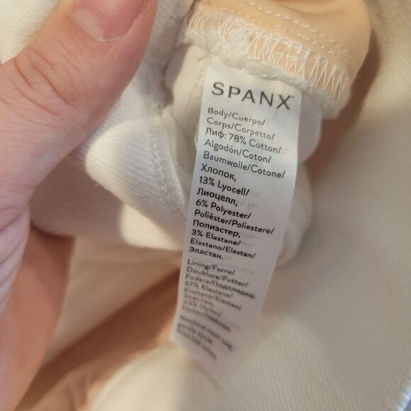 SPANX Pull On High Rise Distressed Ankle Jeans with Raw Cuffs White Size 1X - Picture 6 of 7